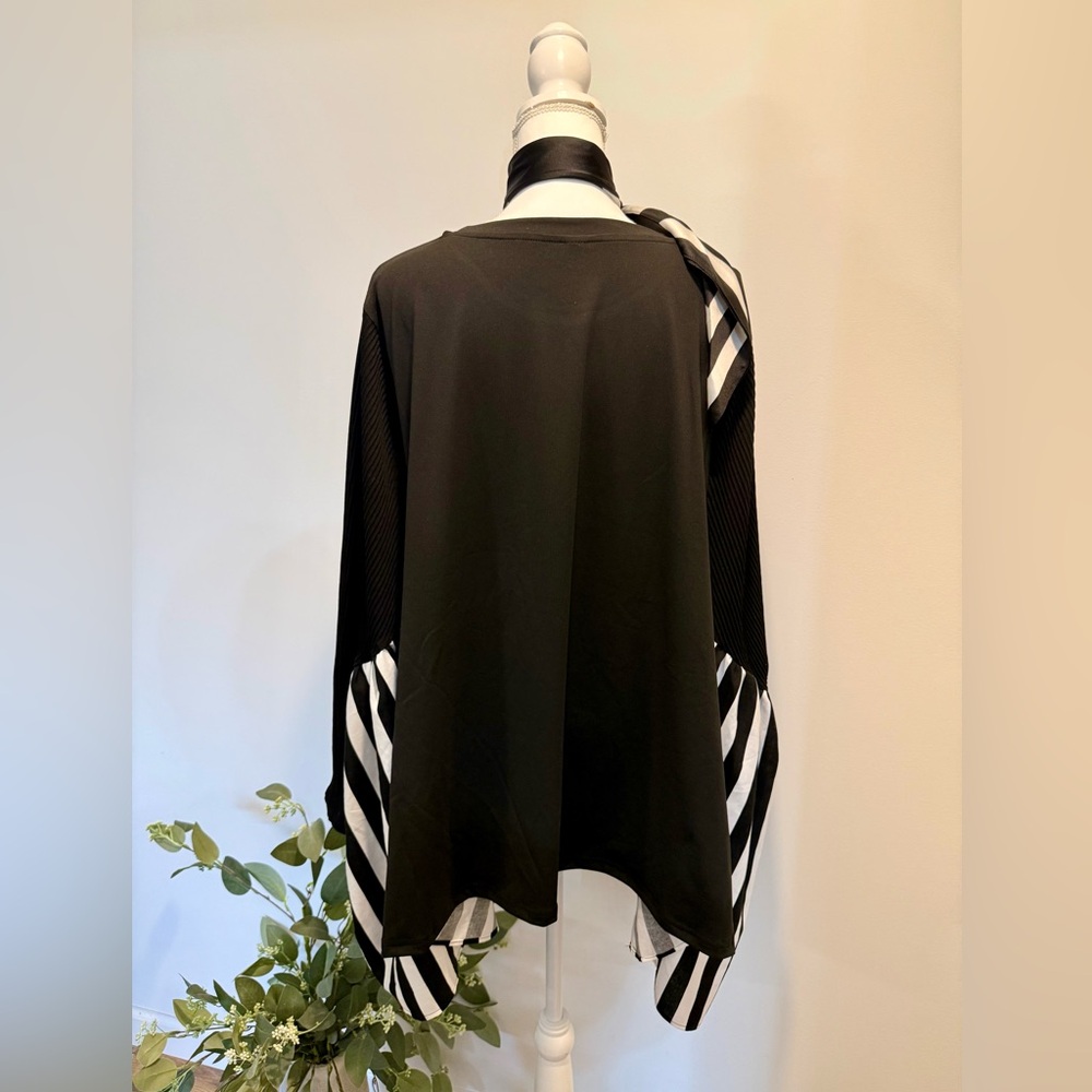 π€ππ€ Striped & Leopard Bow Top π€ππ€ - Picture 6 of 9